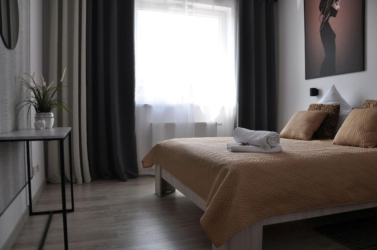 Q Apart Grand - Klimatyzowane 3 Pokojowe Apartamenty Przy Manufakturze Z Garazem Gratis, Fv Lódź Exterior foto