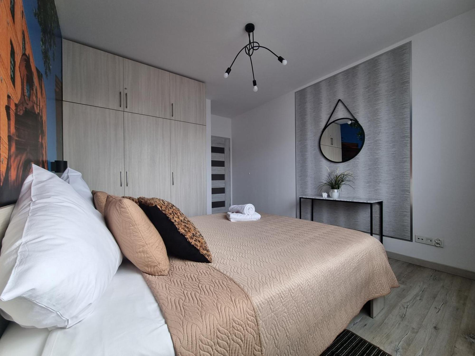 Q Apart Grand - Klimatyzowane 3 Pokojowe Apartamenty Przy Manufakturze Z Garazem Gratis, Fv Lódź Exterior foto