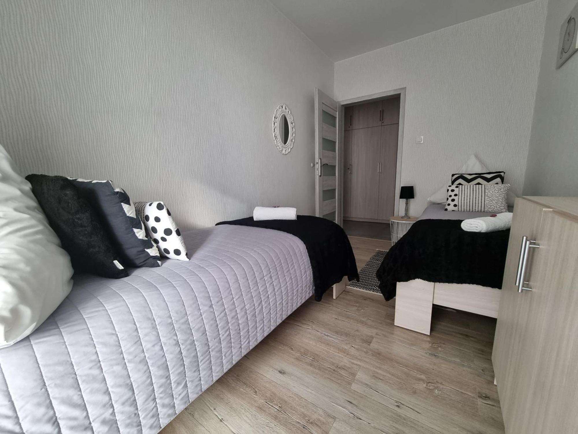 Q Apart Grand - Klimatyzowane 3 Pokojowe Apartamenty Przy Manufakturze Z Garazem Gratis, Fv Lódź Exterior foto